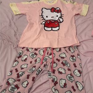 Hello Kitty Pink Pajama Set